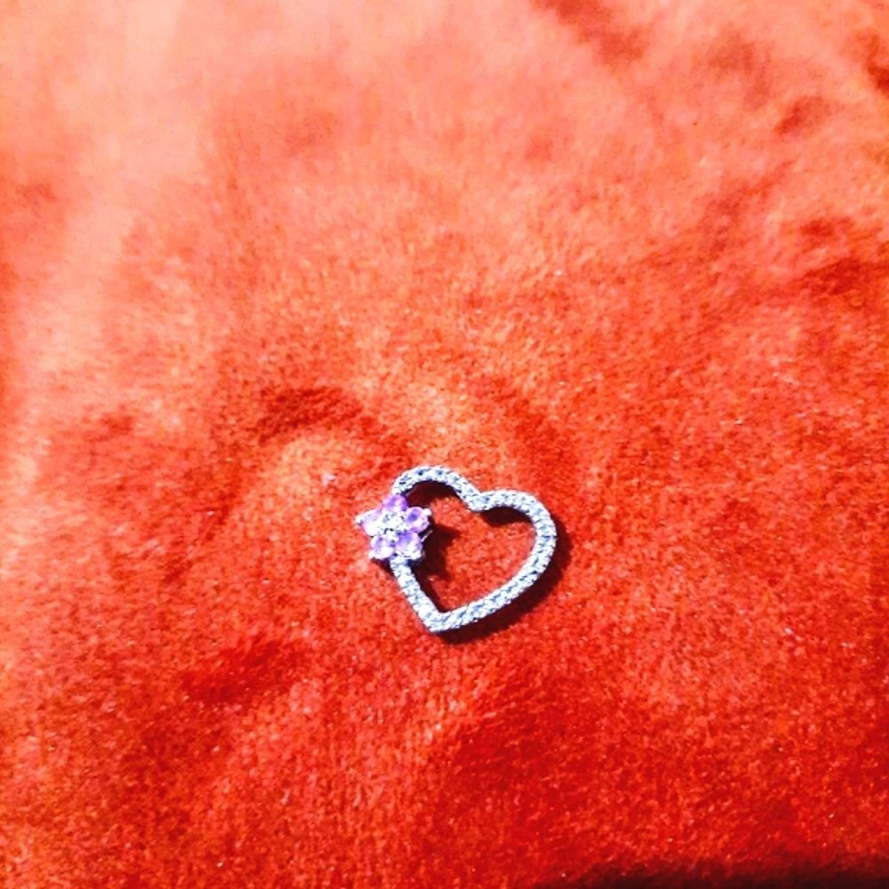 HEART SHAPED PENDANT
